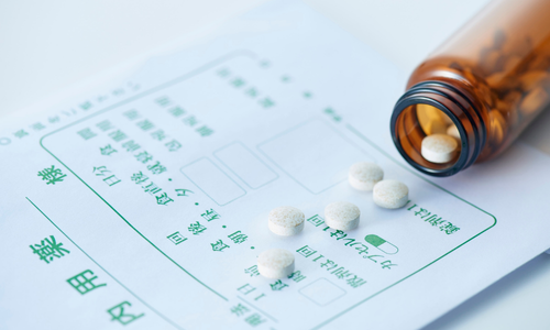 投薬と診察の様子